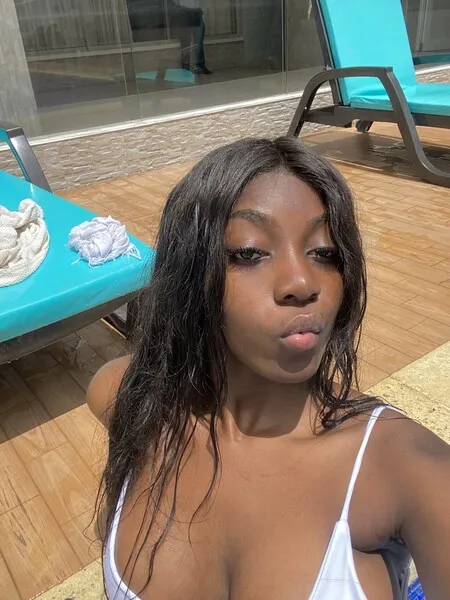 Live sex webcam photo for AdeleHole #3777232