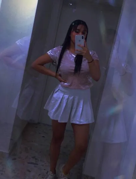 Live sex webcam photo for ElizabethJhons #5513540