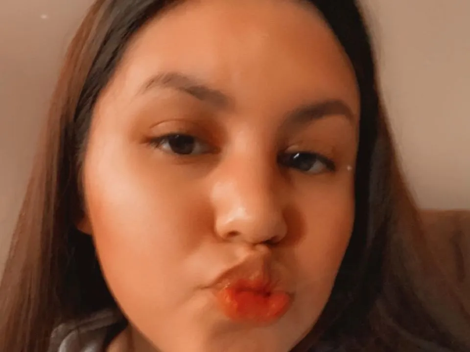 Live sex webcam photo for YummyGirl124 #3391512