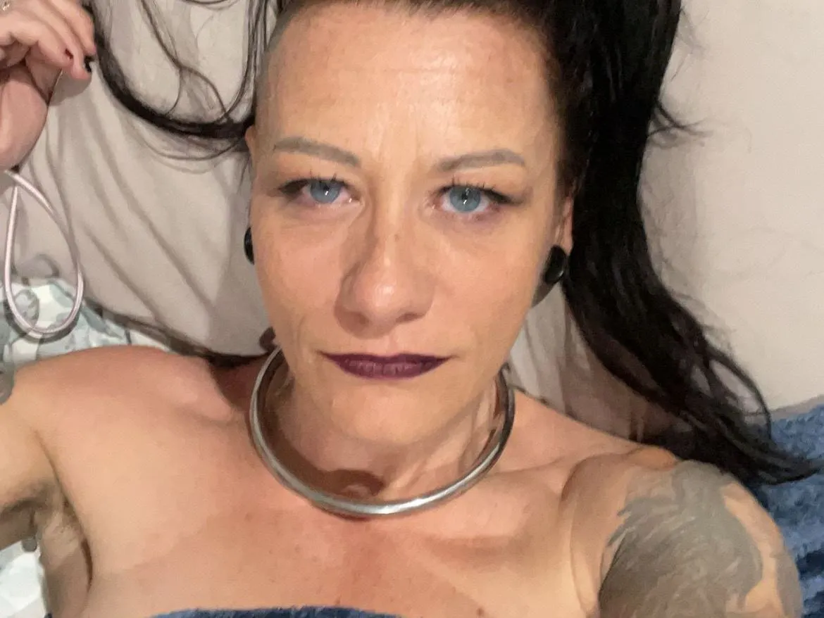 Live sex webcam photo for GoddessDita #3942077