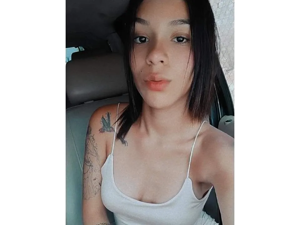 Live sex webcam photo for Bonnyjenn #3378968