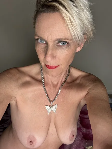 Live sex webcam photo for KatyCooperXXX #3758586