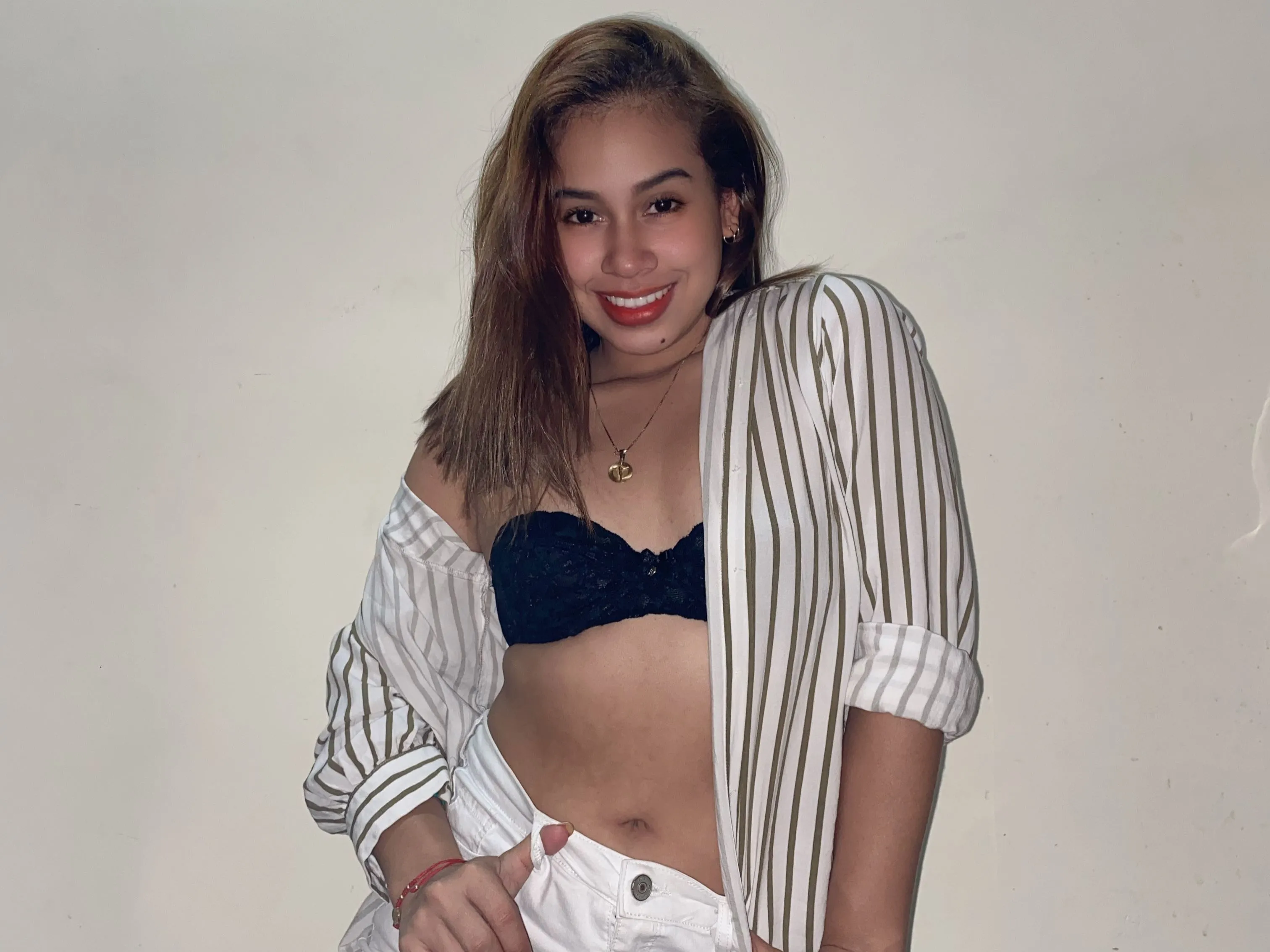 Live sex webcam photo for GabyGriffin #3384428