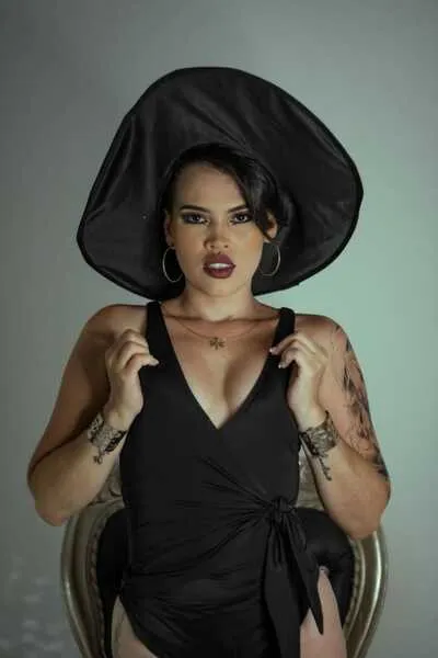 Live sex webcam photo for EIMMYROUSSEE #3663102