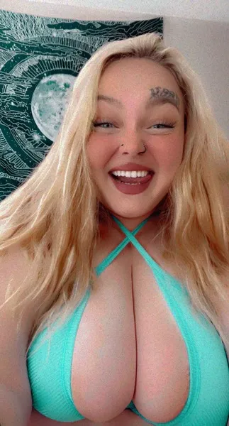 Live sex webcam photo for DripNTrick #3400422