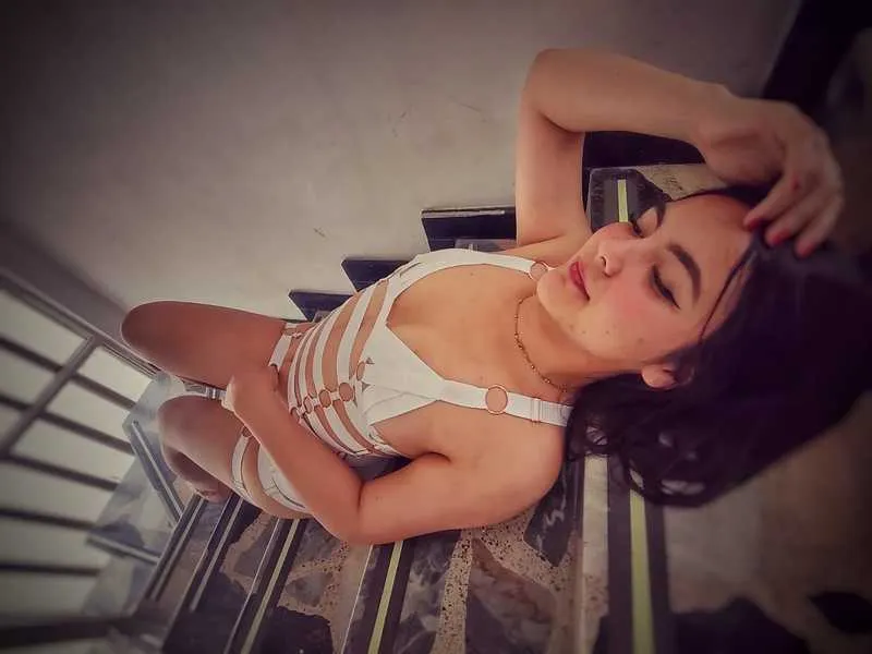 Live sex webcam photo for TaniaR #3391058