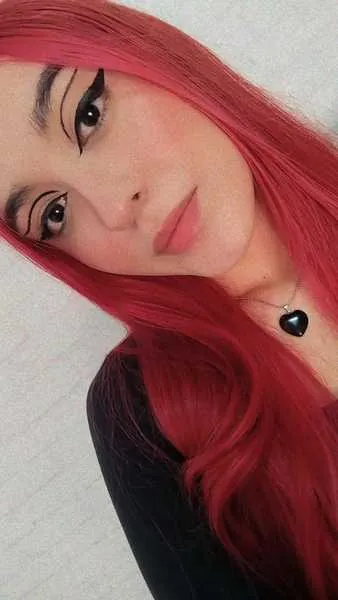 Live sex webcam photo for HoneyBxbyx #3558646