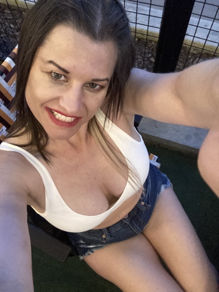 Live sex webcam photo for ChloeJessia #3501221