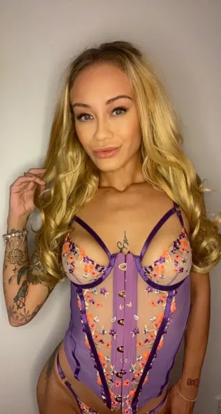 Live sex webcam photo for AngelUK #3433709