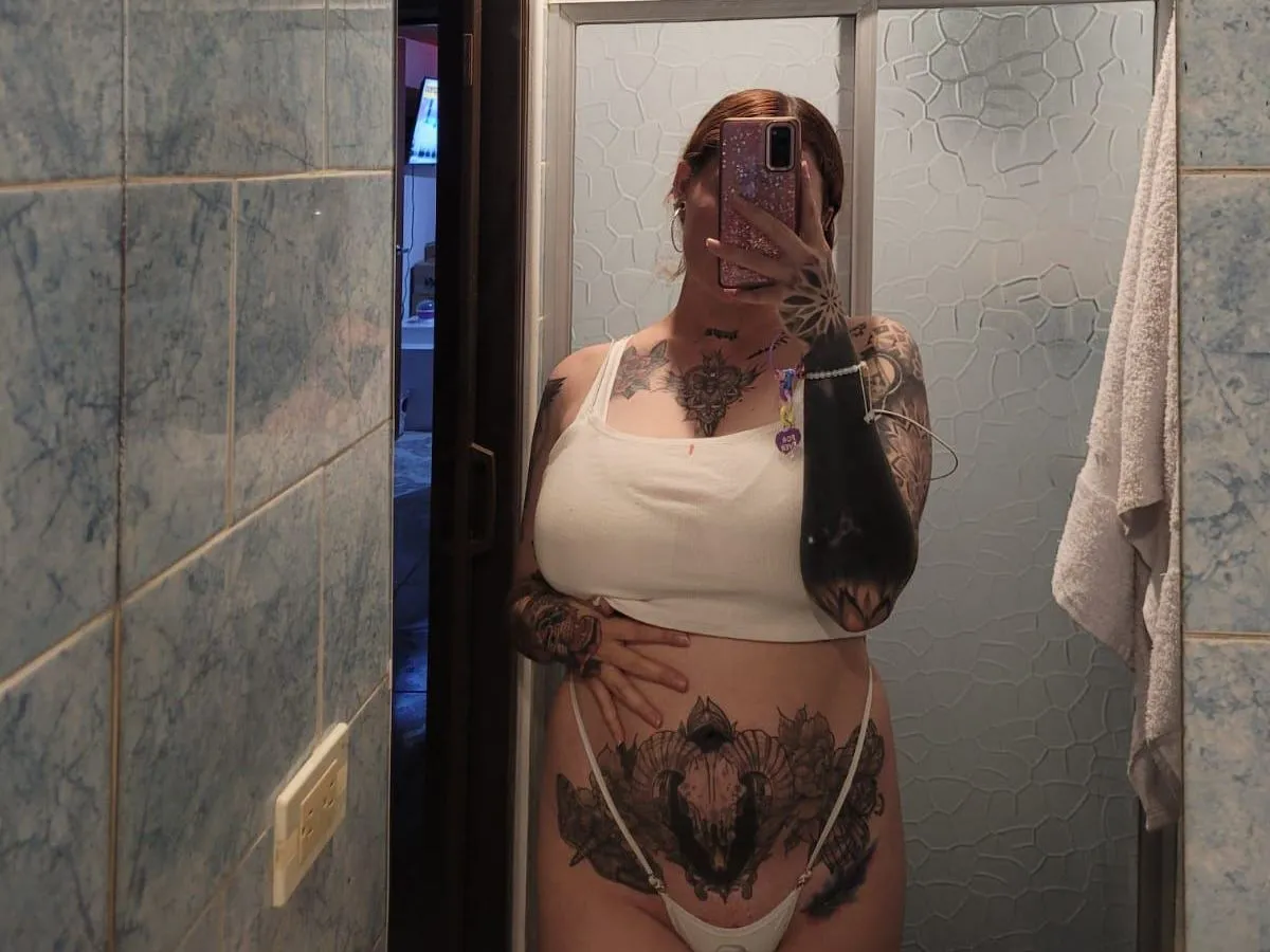 Live sex webcam photo for Violettabakerws #5634251