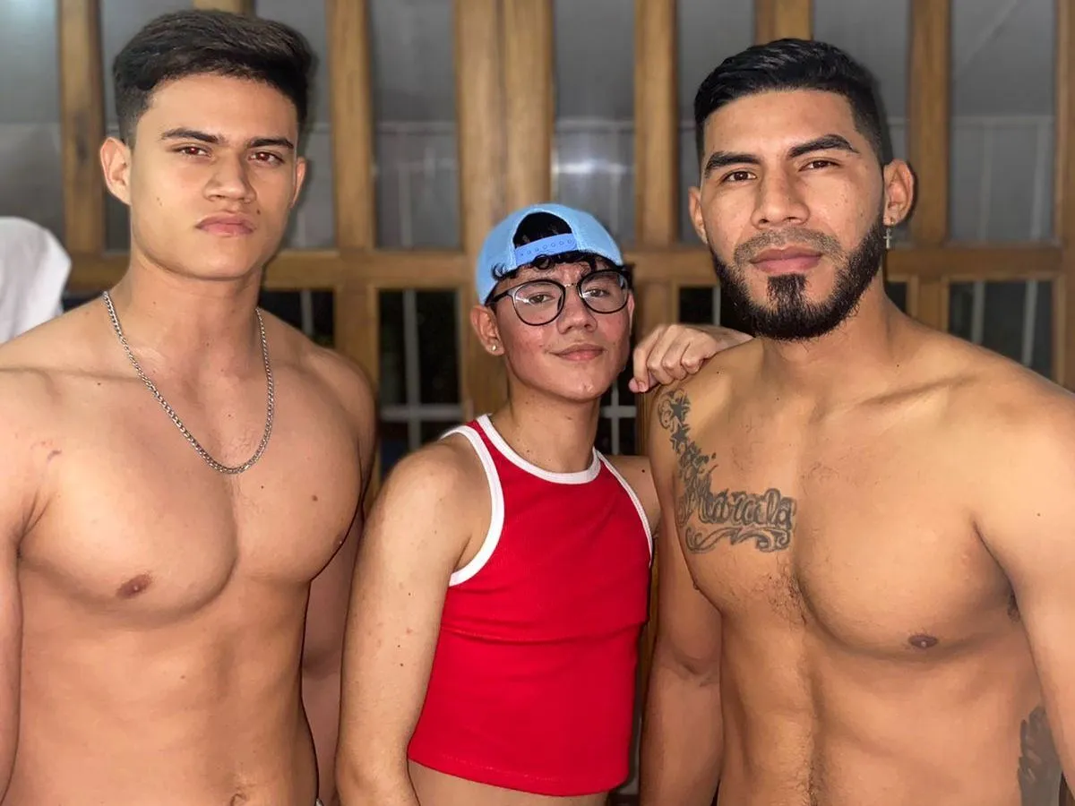 Live sex webcam photo for perveseboysx #3394829