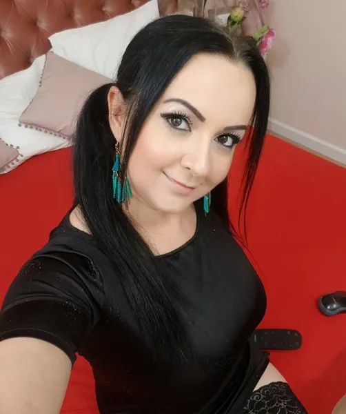 Live sex webcam photo for LauraBoyer #3402957