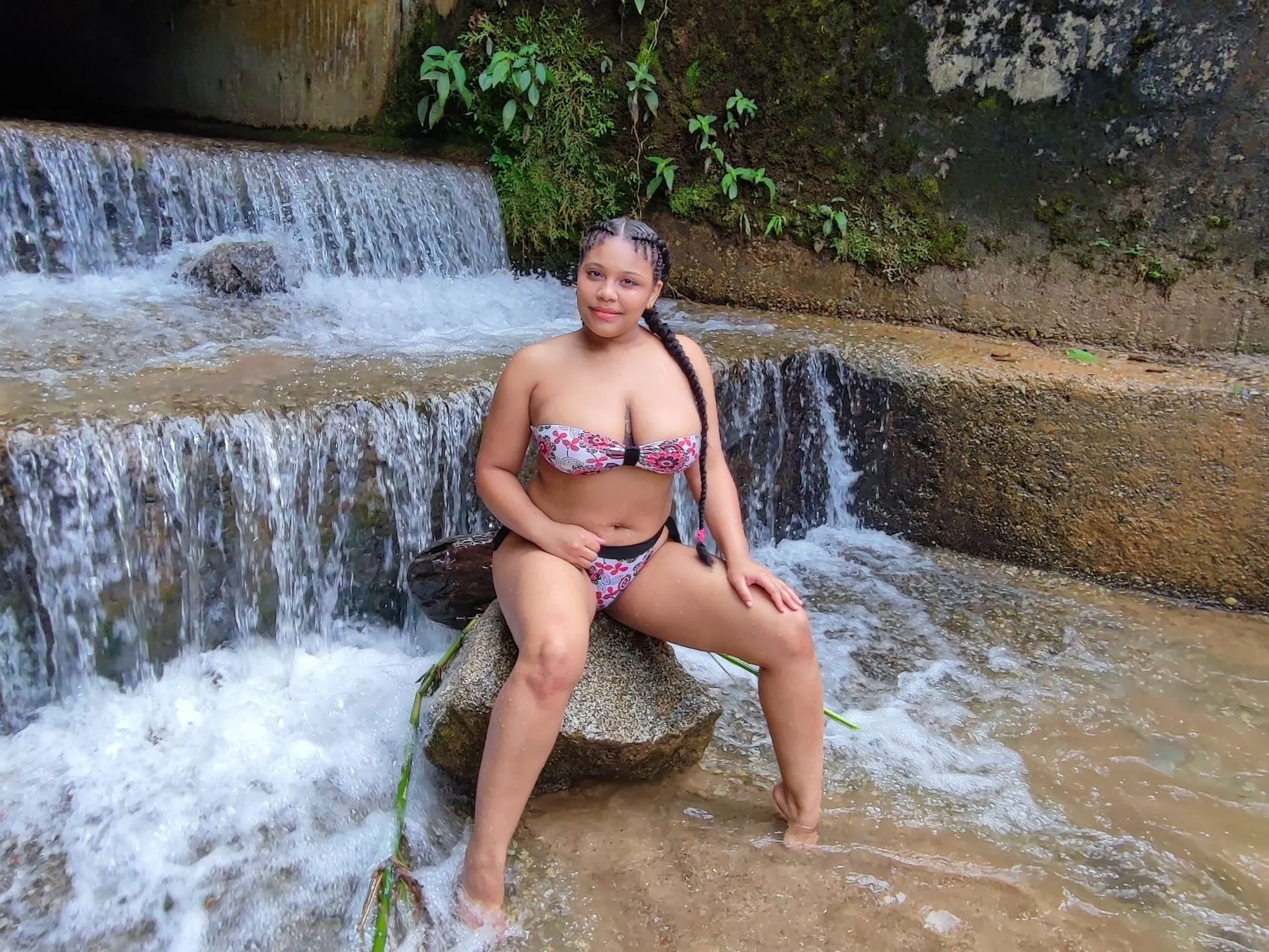 Live sex webcam photo for OriannaSmith #3401427