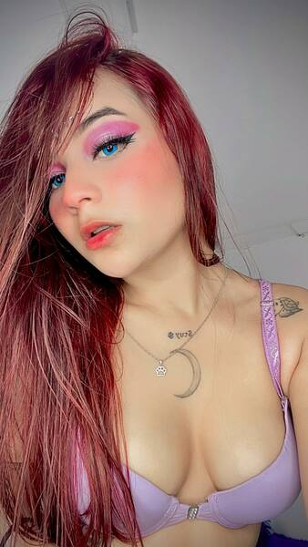 Live sex webcam photo for EmilyMason #3626937