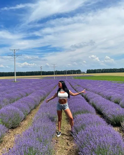 Live sex webcam photo for LissaBae #3401875