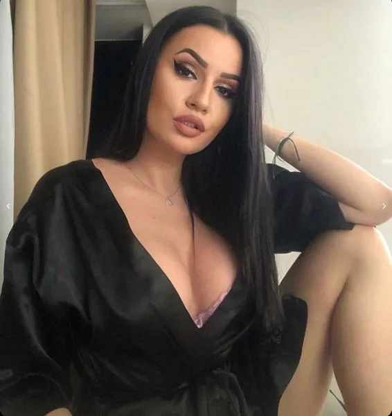 Live sex webcam photo for LissaBae #3410773