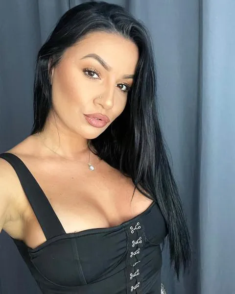 Live sex webcam photo for LissaBae #3401872