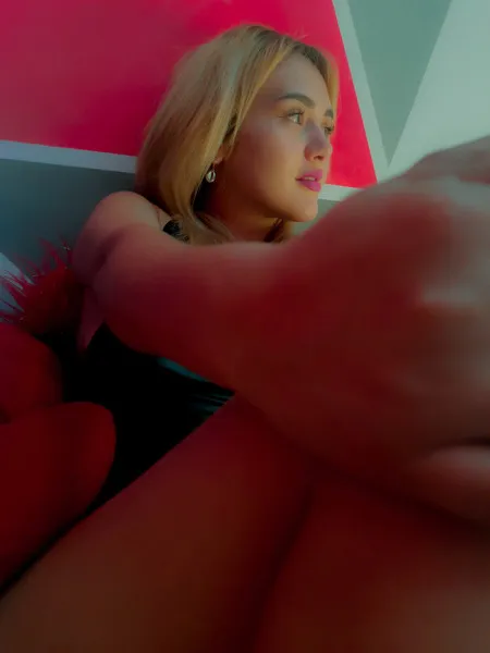 Live sex webcam photo for CAMIILAHERNANDEZ #3412590