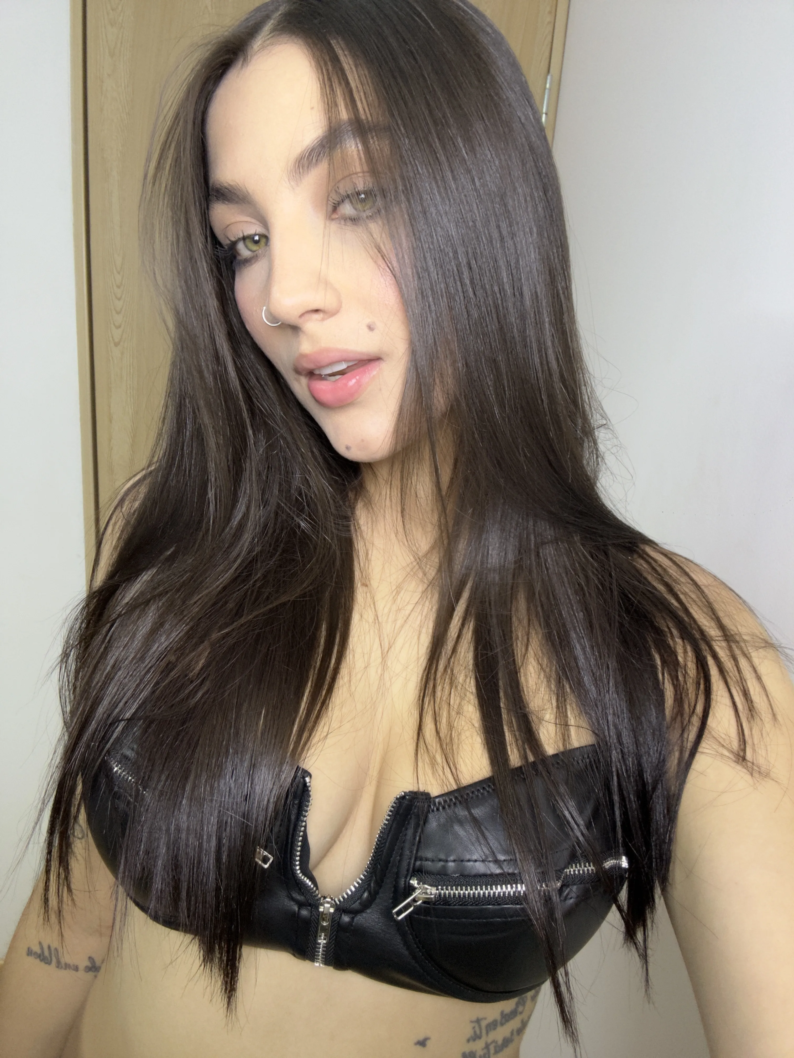 Live sex webcam photo for OceanTaylor #8441174