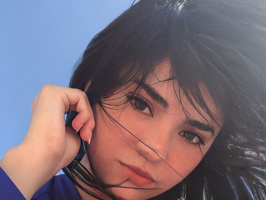 Live sex webcam photo for HinaKido #3418084