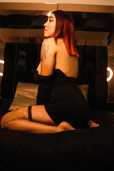 Live sex webcam photo for MarianaEscobarr #3415755