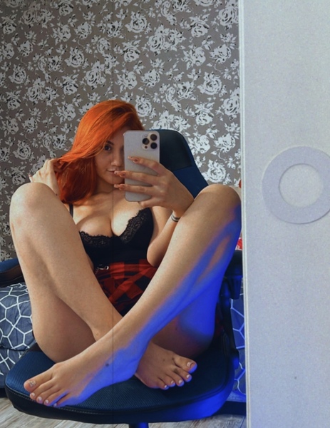 Live sex webcam photo for AmyJuliett18 #3498642