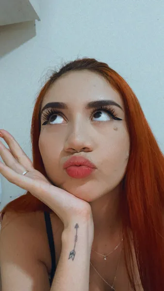 Live sex webcam photo for AmyJuliett18 #3436198