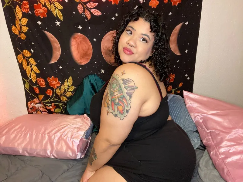 Live sex webcam photo for HazelMoonx #3534687