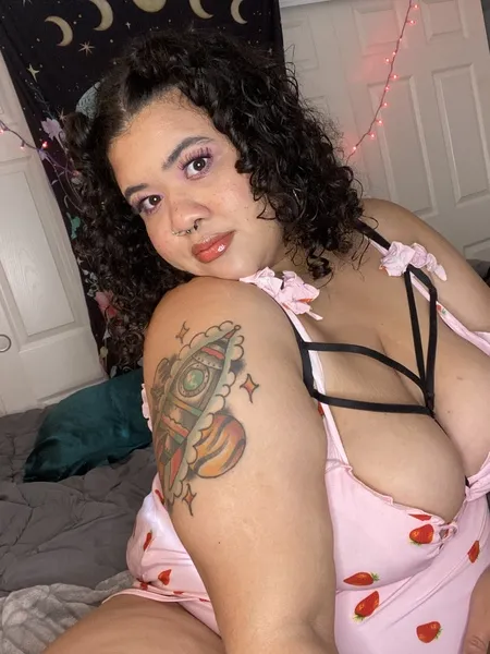 Live sex webcam photo for HazelMoonx #3456014