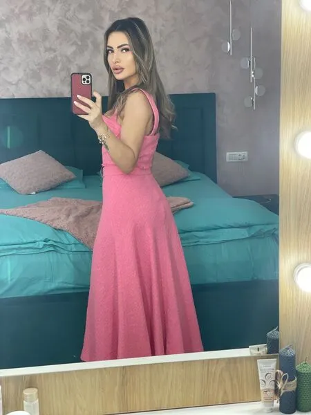 Live sex webcam photo for AmiraBells #5650861