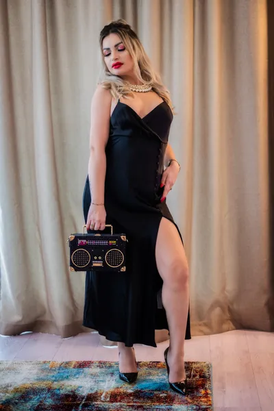 Live sex webcam photo for AmiraBells #3435963