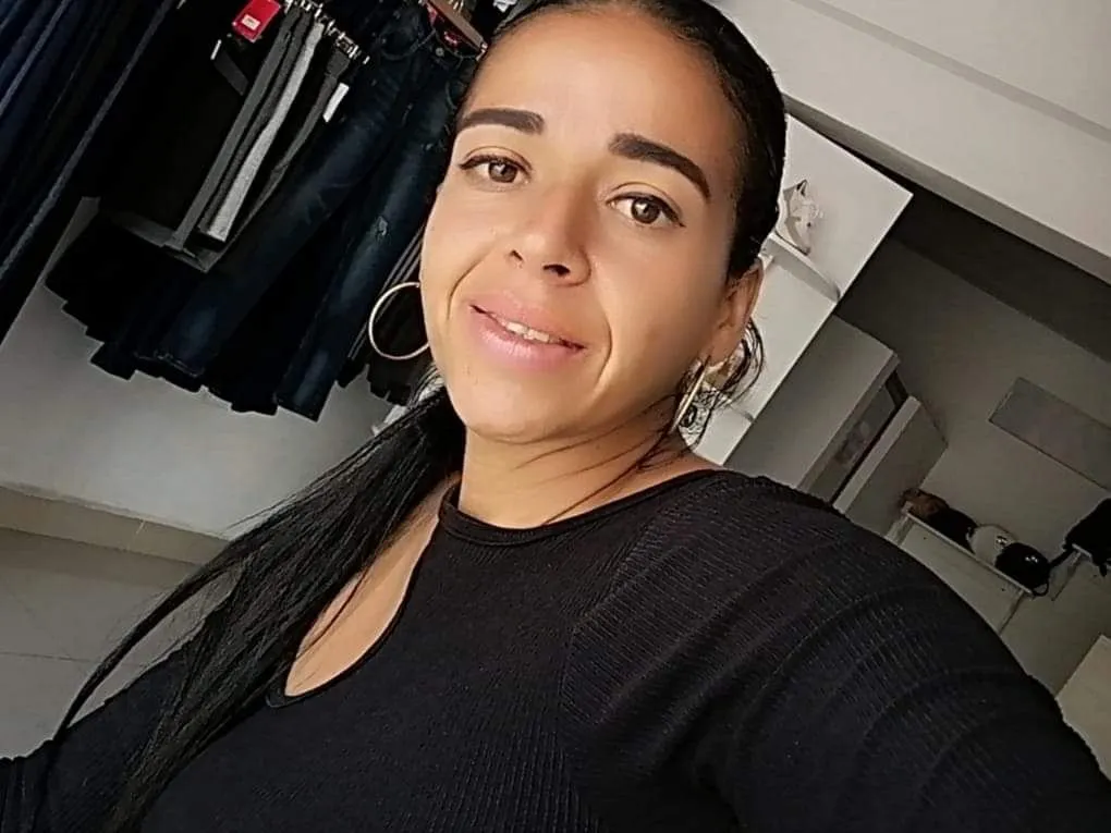 Live sex webcam photo for ZhandyRogers #3443484