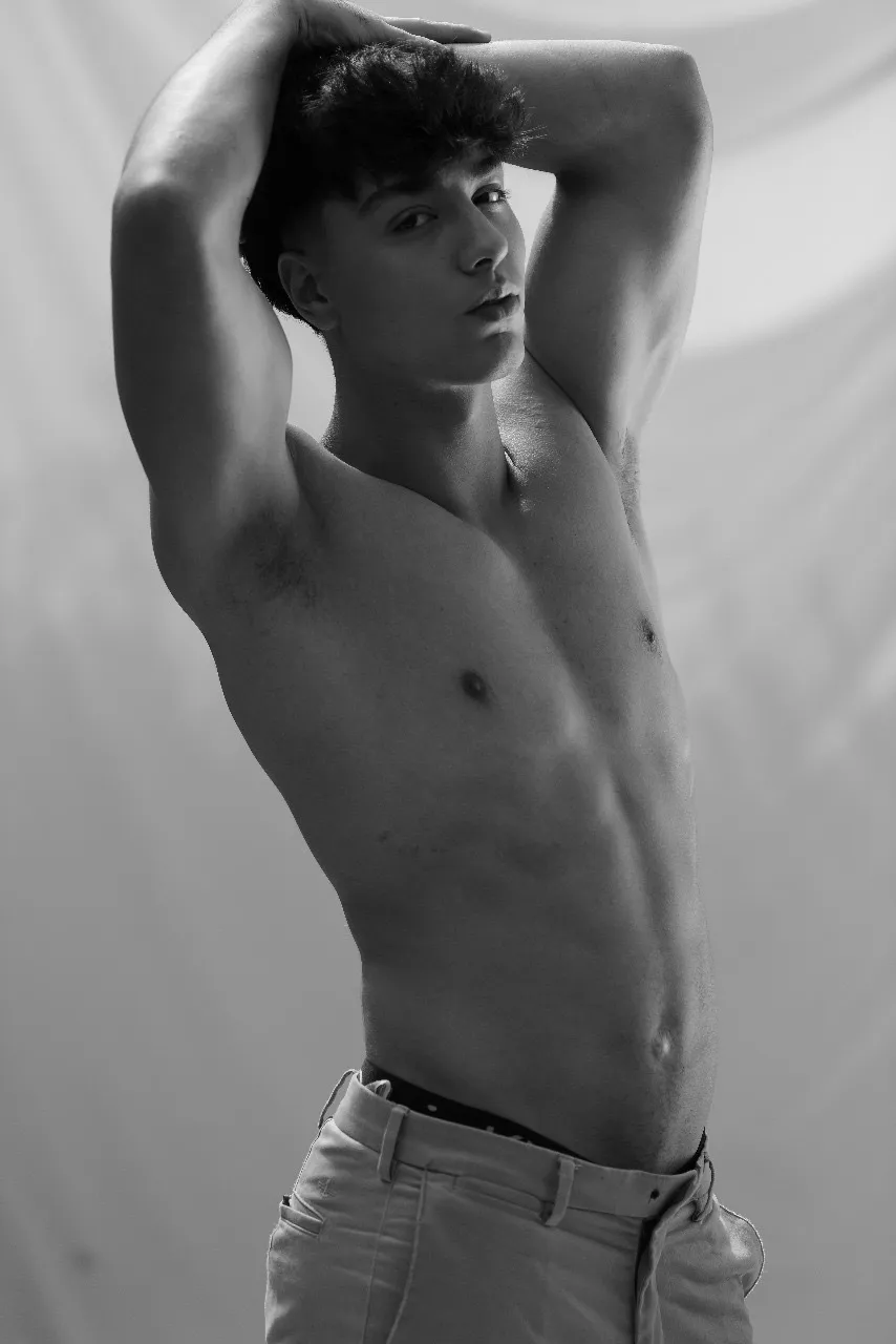 Live sex webcam photo for JHONALDSW #7861831