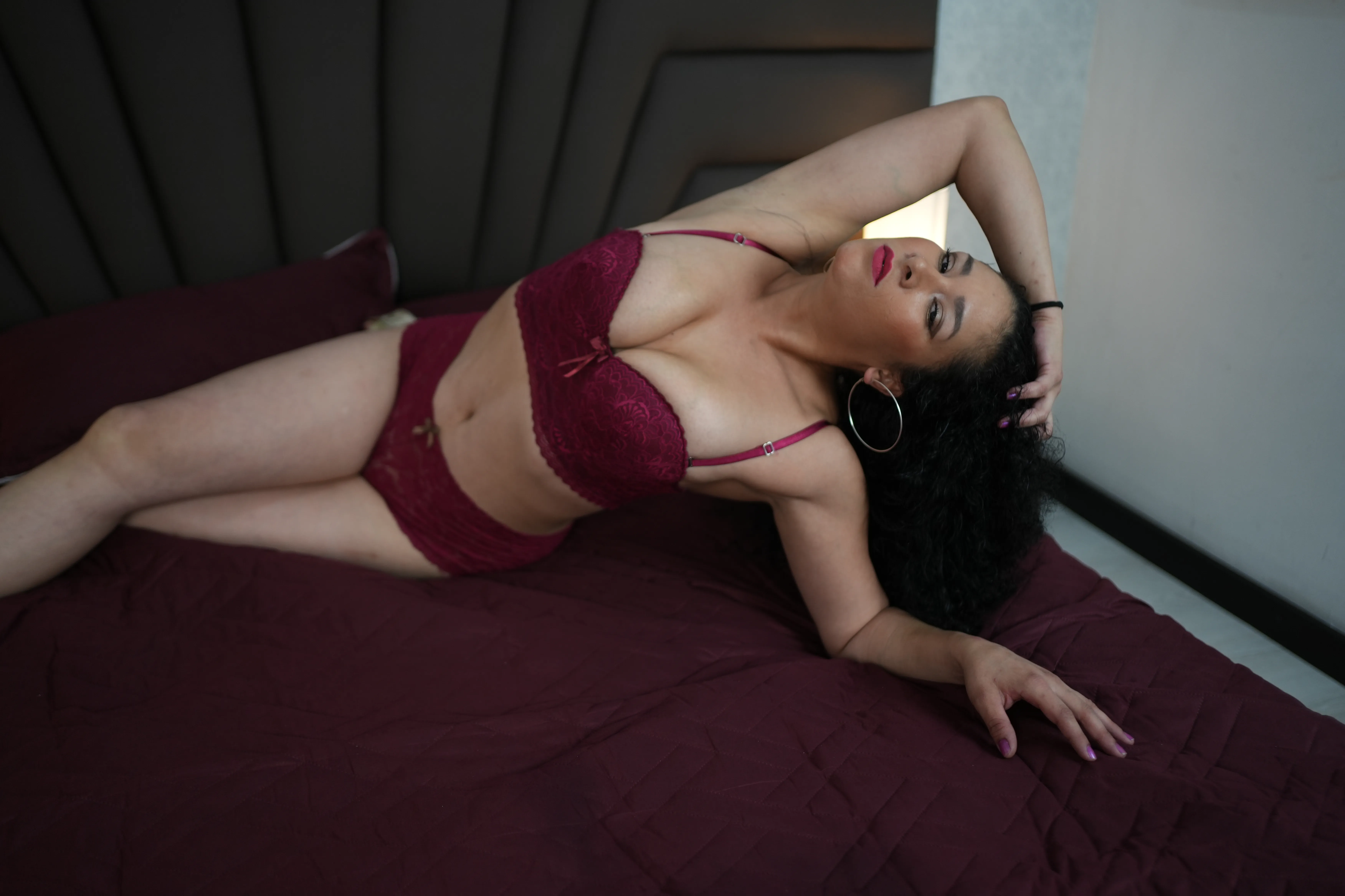 Live sex webcam photo for AngieeWill #7786335