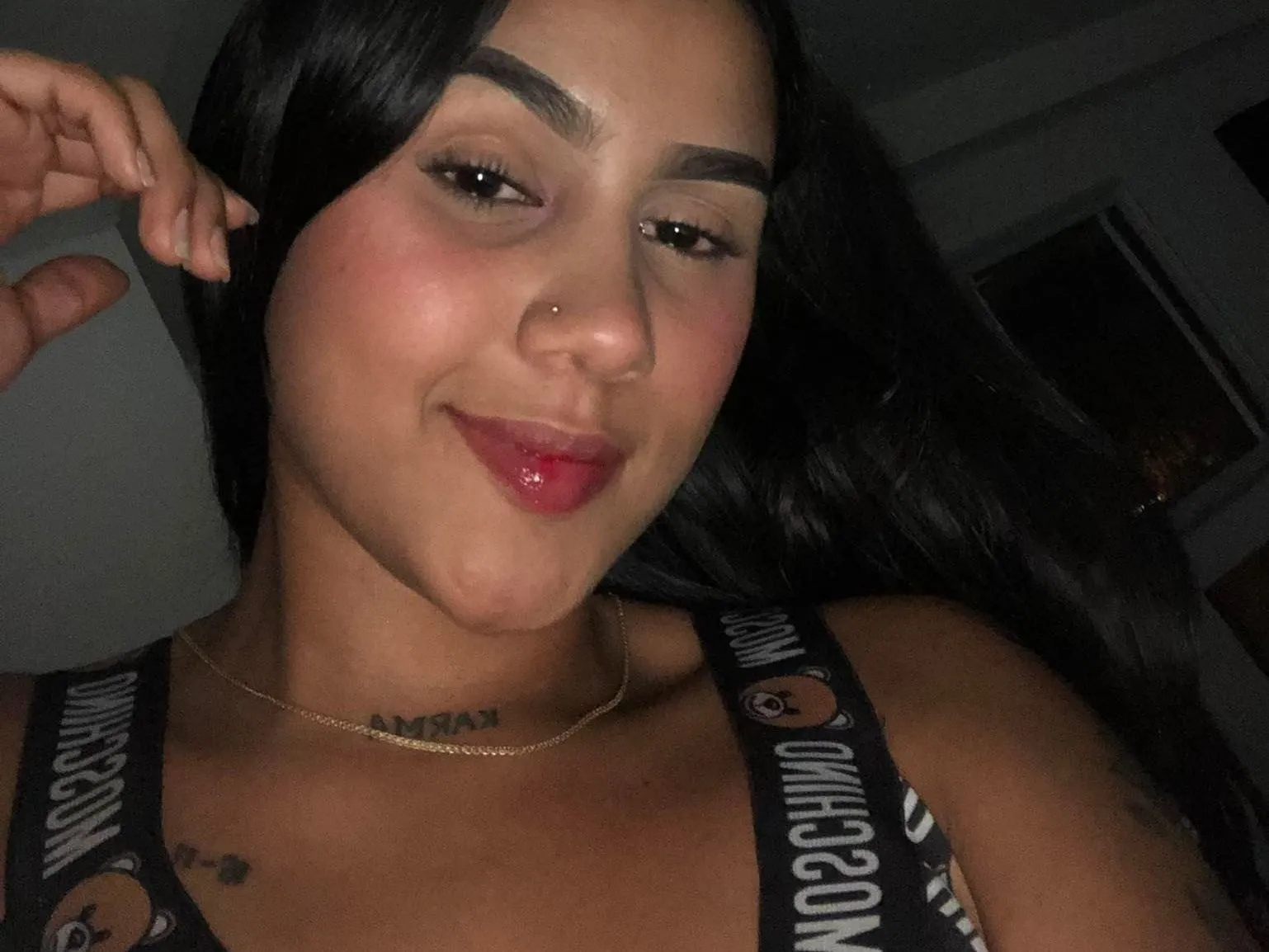 Live sex webcam photo for AnnieQueeny #3407764