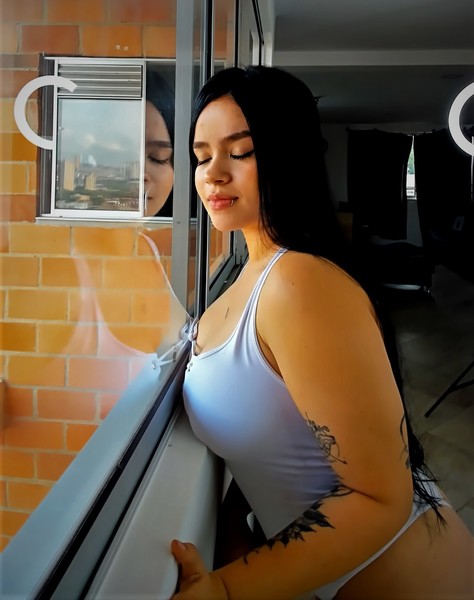 Live sex webcam photo for IrisRousse #3454847