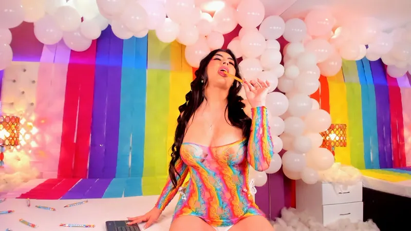 Live sex webcam photo for TalianaGrey #3866400