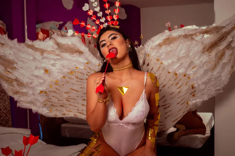 Live sex webcam photo for TalianaGrey #3678847