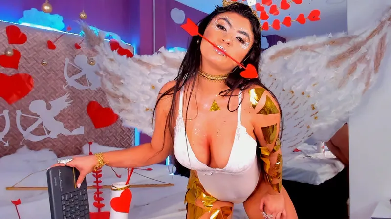 Live sex webcam photo for TalianaGrey #3669255