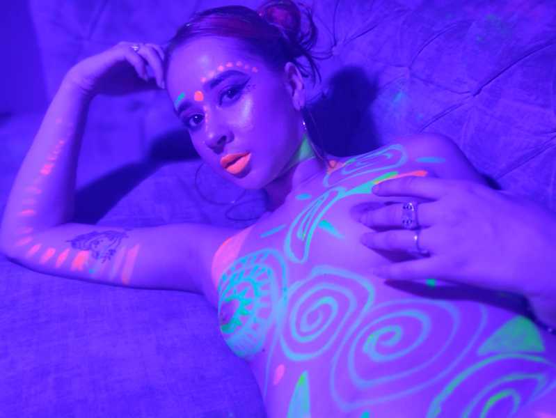 Live sex webcam photo for EmmaJaegger #3525122