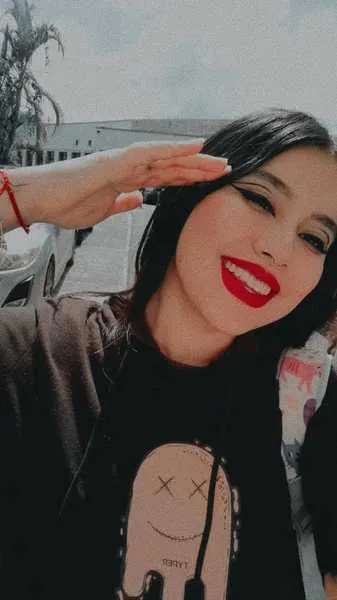 Live sex webcam photo for ElaSStone #3573131