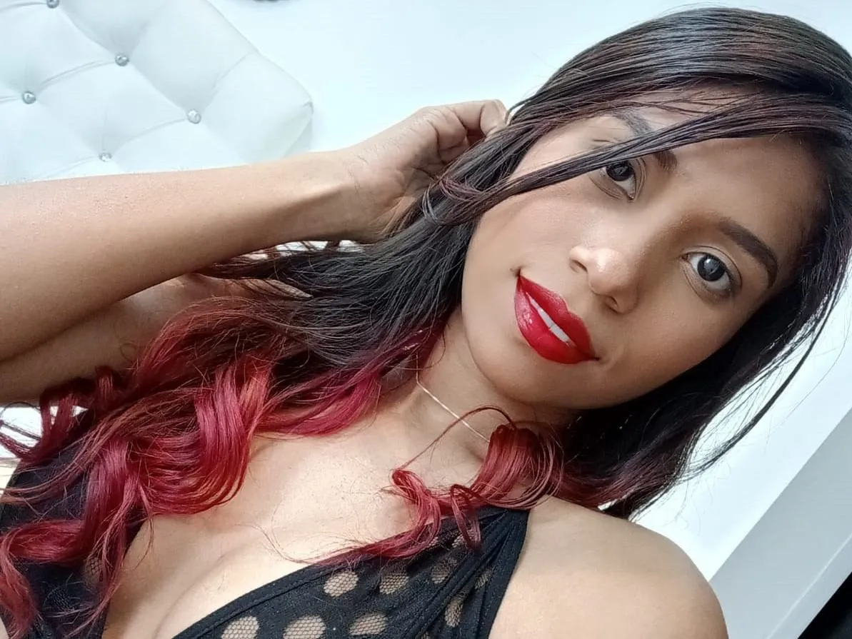 Live sex webcam photo for NicolleGomez77 #3889278