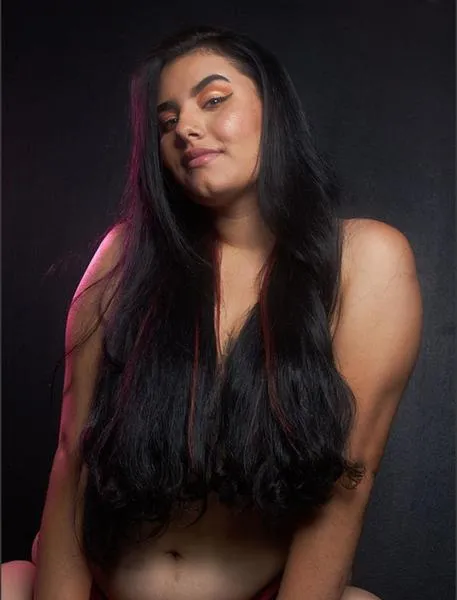 Live sex webcam photo for CamilaLeal69 #3429456