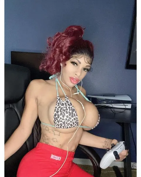 Live sex webcam photo for MistressIsabellaMadisyn #3447196