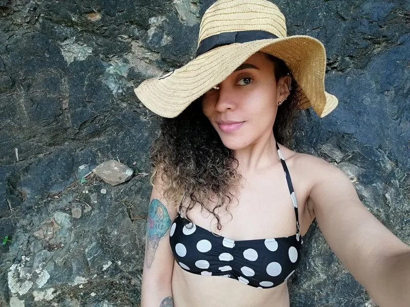 Live sex webcam photo for ZoeeGruber #5379748