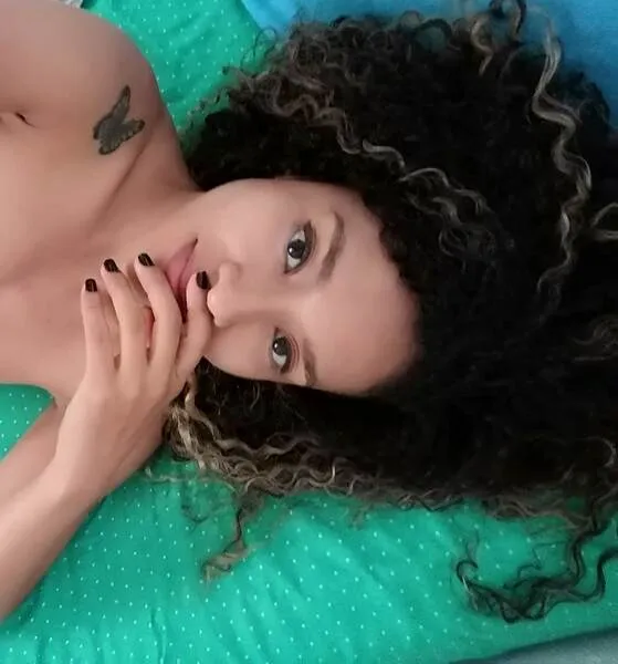 Live sex webcam photo for ZoeeGruber #5379590