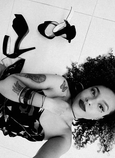 Live sex webcam photo for ZoeeGruber #5379743