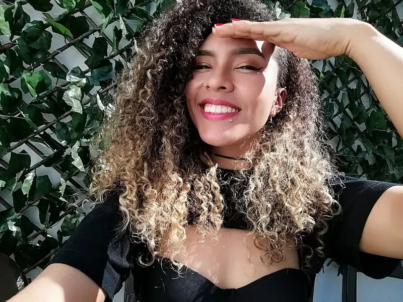 Live sex webcam photo for ZoeeGruber #5379674