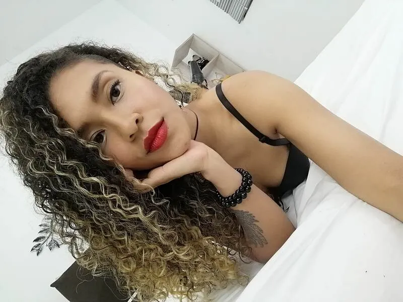 Live sex webcam photo for ZoeeGruber #5379600