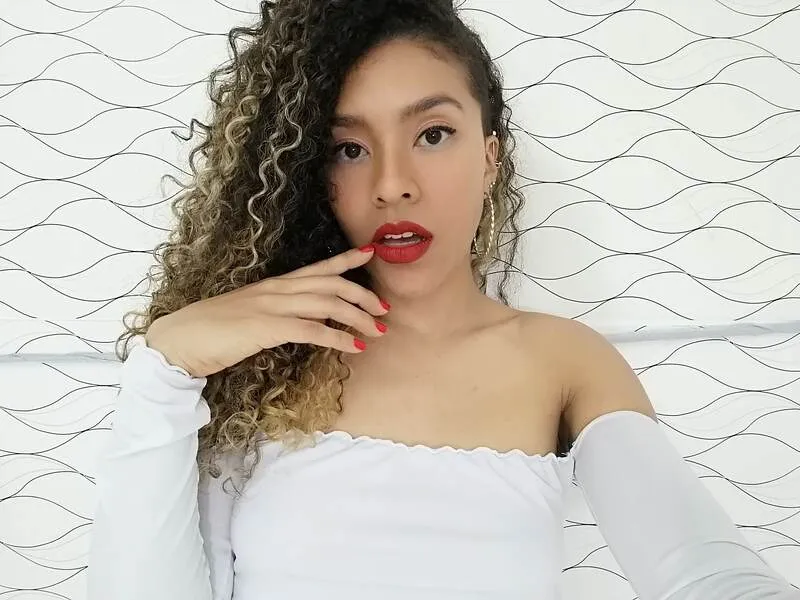 Live sex webcam photo for ZoeeGruber #5379606